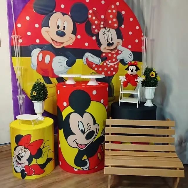 Kit de decoração tema Mickey e Minnie montado